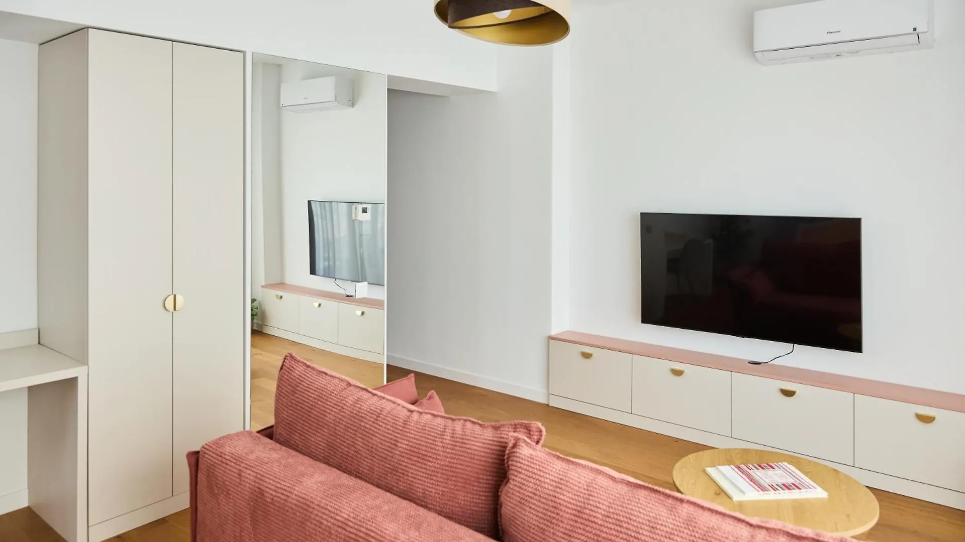 Miss Pink I Apartament Cu Un Dormitor I One Cotroceni Park Bukareszt