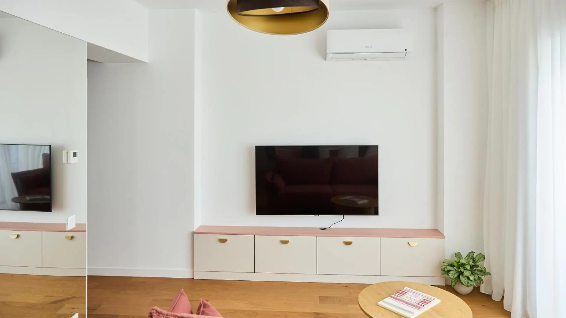 Miss Pink I Apartament Cu Un Dormitor I One Cotroceni Park Bukareszt