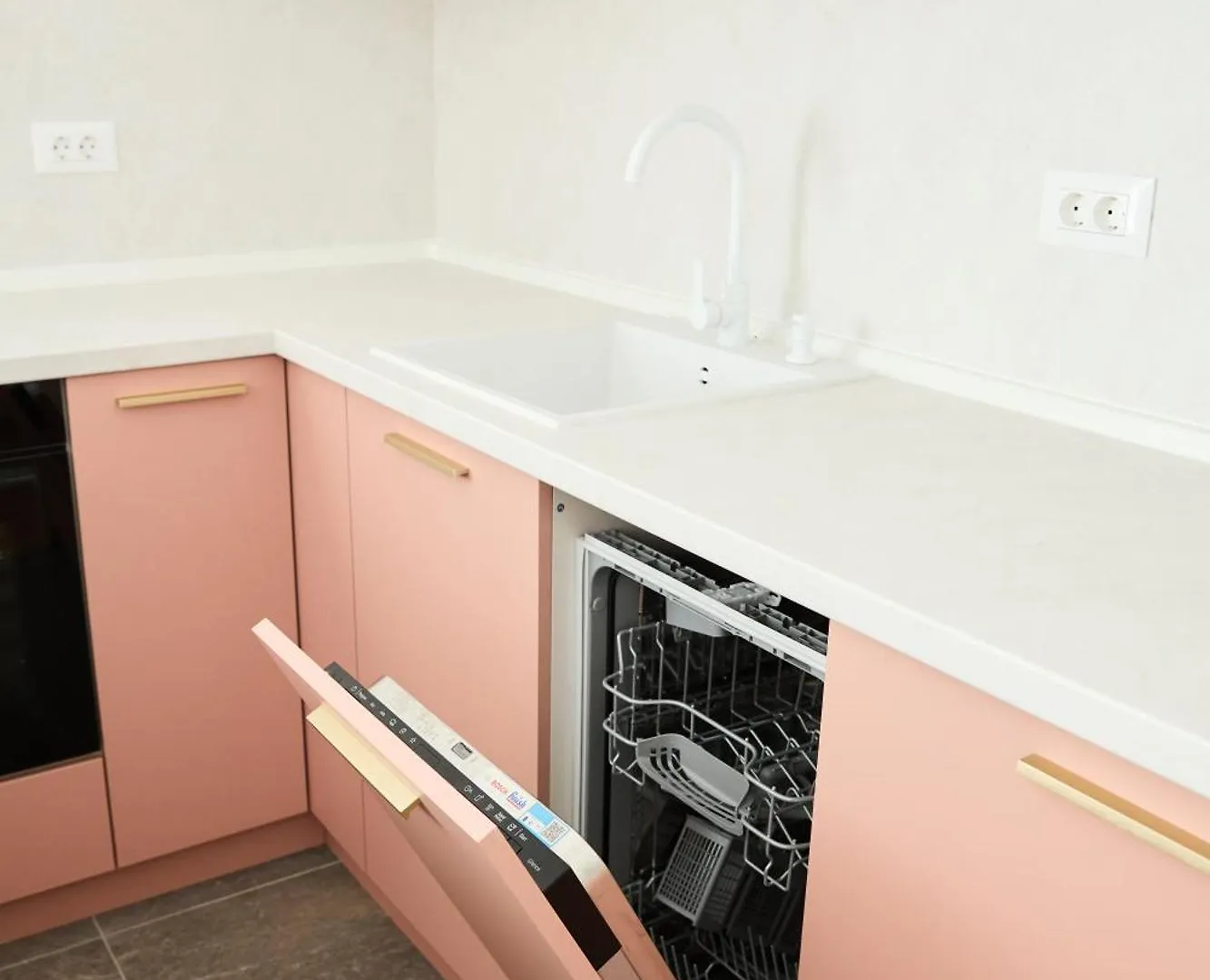 Miss Pink I Apartament Cu Un Dormitor I One Cotroceni Park Bucureşti 0*,  România