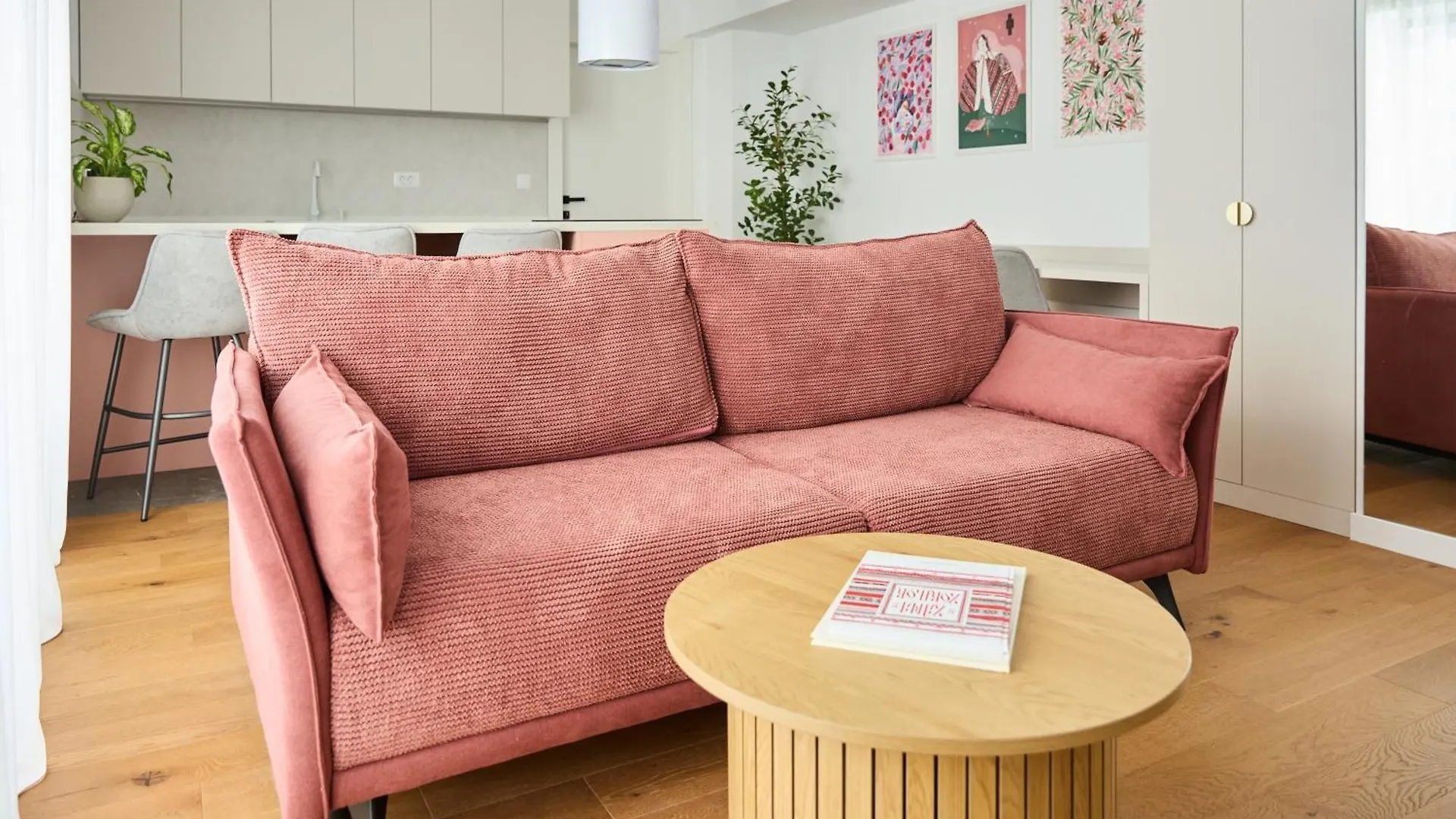 Miss Pink I Apartament Cu Un Dormitor I One Cotroceni Park Bukareszt 0*,